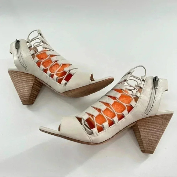 Vince Camuto womens ankle booties size 11 bone leather 
boots - Picture 6 of 11